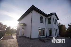 Коттедж 200м², 2-этажный, участок 9 сот.
