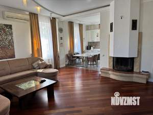 Коттедж 274м², 2-этажный, участок 5 сот.