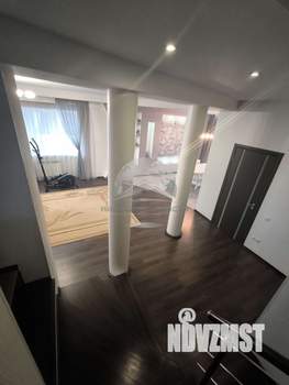 Коттедж 202м², 2-этажный, участок 7 сот.