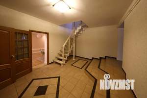 Дом 320м², 3-этажный, посуточно, 