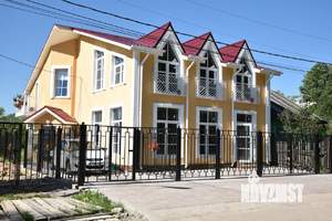 Дом 250м², 2-этажный, участок 10 сот.  