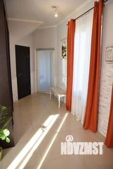 Дом 250м², 2-этажный, участок 10 сот.  