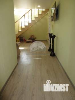 Коттедж 160м², 2-этажный, участок 6 сот.  