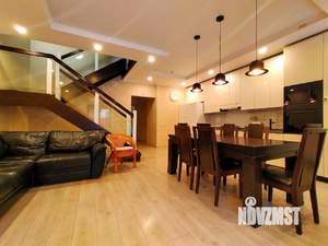 Таунхаус 208м², 3-этажный, участок 2 сот.  