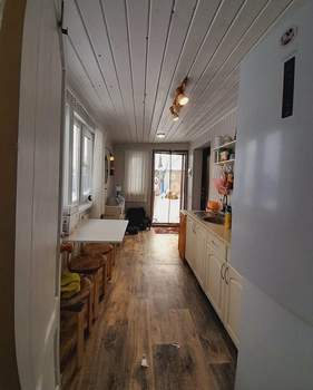 Дом 60м², 2-этажный, участок 6 сот.  