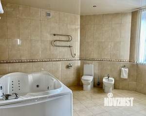 Коттедж 385м², 3-этажный, участок 8 сот.  