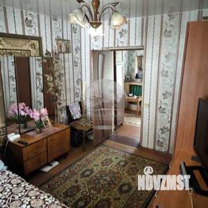 Дом 50м², 2-этажный, участок 6 сот.  