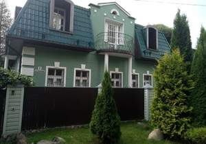 Дом 220м², 2-этажный, участок 13 сот.  