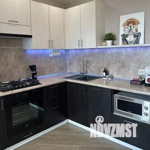 1-к квартира, посуточно, 37м2, 8/10 этаж