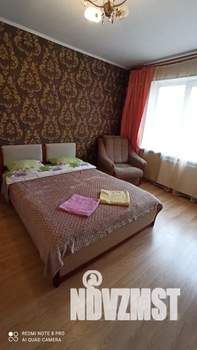 1-к квартира, посуточно, 33м2, 1/9 этаж