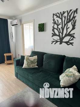 2-к квартира, посуточно, 40м2, 2/5 этаж