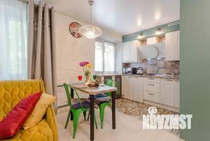 Студия квартира, посуточно, 35м2, 1/5 этаж