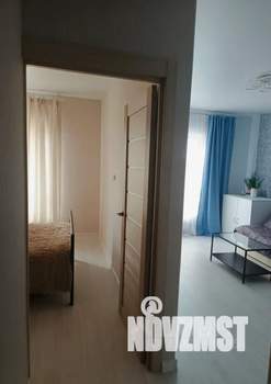 1-к квартира, посуточно, 37м2, 2/10 этаж