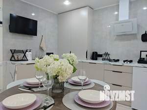 1-к квартира, посуточно, 43м2, 1/1 этаж