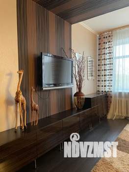 3-к квартира, посуточно, 100м2, 4/4 этаж