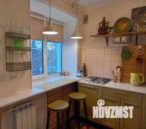 2-к квартира, посуточно, 42м2, 4/4 этаж