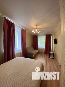 1-к квартира, посуточно, 33м2, 2/5 этаж