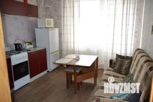 1-к квартира, посуточно, 50м2, 2/10 этаж