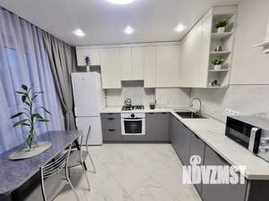 1-к квартира, посуточно, 40м2, 3/9 этаж