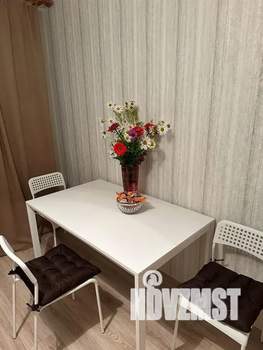 1-к квартира, посуточно, 40м2, 6/9 этаж