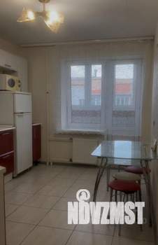 1-к квартира, посуточно, 43м2, 1/1 этаж