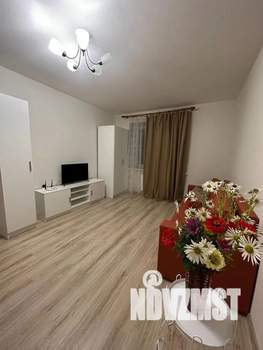 1-к квартира, посуточно, 40м2, 6/9 этаж