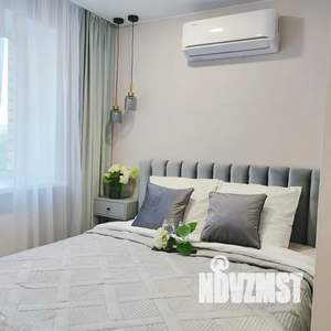 1-к квартира, посуточно, 43м2, 6/9 этаж