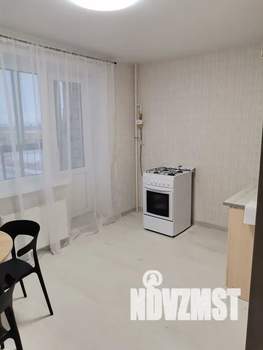 1-к квартира, посуточно, 39м2, 7/10 этаж