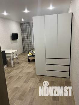 Студия квартира, посуточно, 25м2, 1/4 этаж
