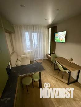 1-к квартира, посуточно, 40м2, 1/9 этаж