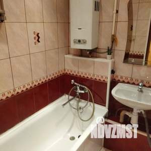 1-к квартира, посуточно, 38м2, 6/9 этаж