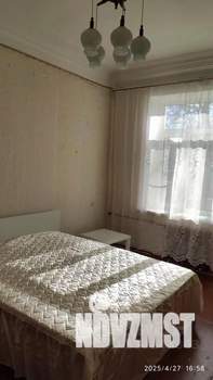 2-к квартира, посуточно, 50м2, 1/1 этаж