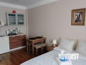 Студия квартира, посуточно, 30м2, 8/10 этаж
