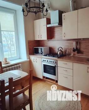 2-к квартира, посуточно, 42м2, 2/4 этаж
