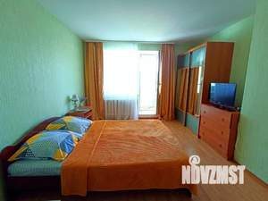 1-к квартира, посуточно, 42м2, 1/1 этаж