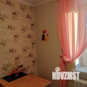 1-к квартира, посуточно, 38м2, 6/9 этаж