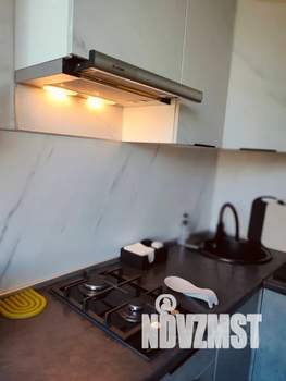 2-к квартира, посуточно, 42м2, 4/4 этаж
