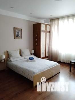 Студия квартира, посуточно, 30м2, 8/10 этаж