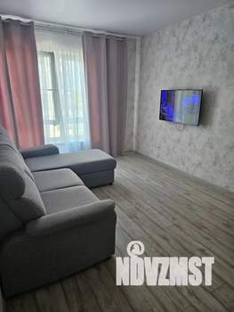 1-к квартира, посуточно, 37м2, 6/9 этаж