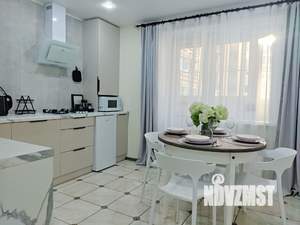 1-к квартира, посуточно, 43м2, 1/1 этаж