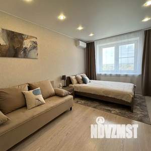 1-к квартира, посуточно, 37м2, 8/10 этаж