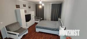 1-к квартира, посуточно, 44м2, 7/9 этаж