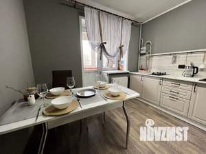 1-к квартира, посуточно, 40м2, 3/9 этаж