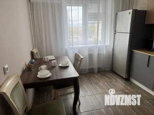 1-к квартира, посуточно, 32м2, 4/10 этаж