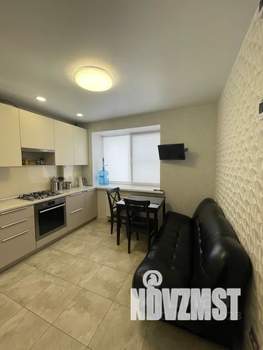 1-к квартира, посуточно, 38м2, 9/10 этаж