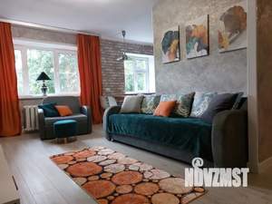 3-к квартира, посуточно, 47м2, 1/4 этаж