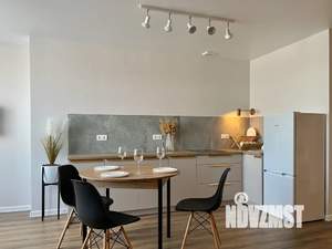 Студия квартира, посуточно, 46м2, 1/4 этаж