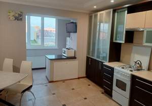 3-к квартира, на длительный срок, 90м2, 3/4 этаж
