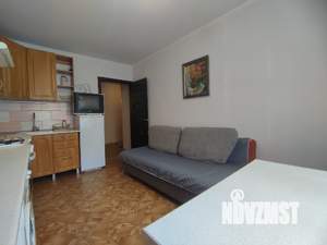 1-к квартира, посуточно, 37м2, 1/1 этаж