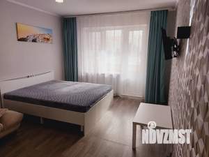 1-к квартира, посуточно, 40м2, 1/9 этаж